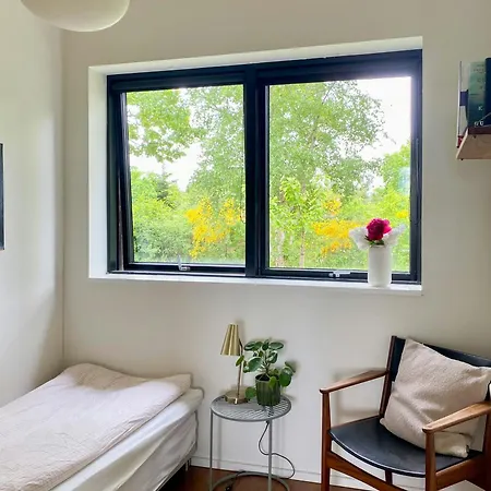 בית נופש Bright Place With Orangery Near Hyllested Hills *